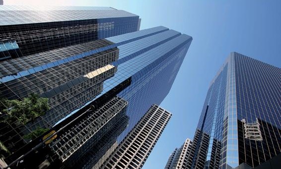 夏天為什么建筑玻璃需貼武卓玻璃貼膜公司的武漢隔熱膜！